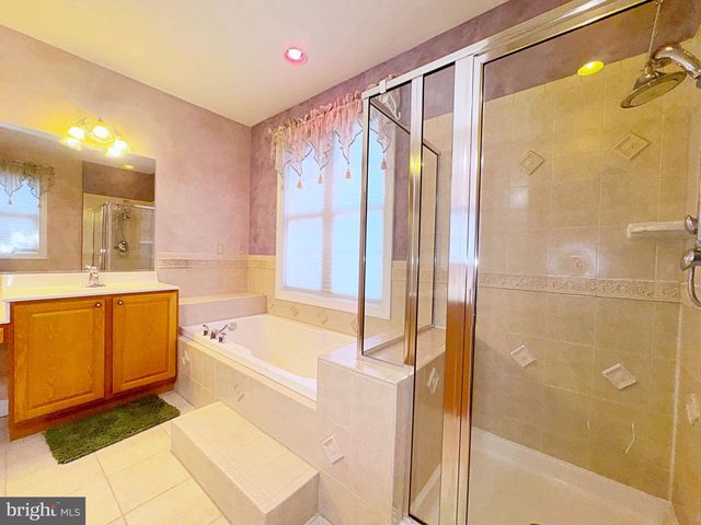 407 LOST RD, Martinsburg, WV 25403