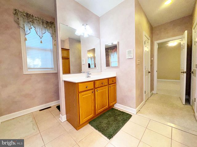 407 LOST RD, Martinsburg, WV 25403