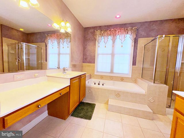 407 LOST RD, Martinsburg, WV 25403