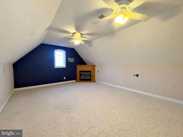 407 LOST RD, Martinsburg, WV 25403