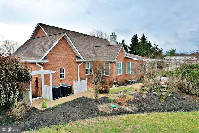 407 LOST RD, Martinsburg, WV 25403