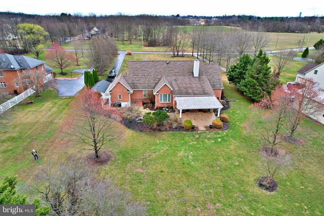 407 LOST RD, Martinsburg, WV 25403