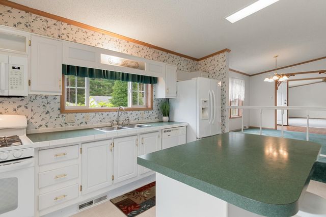 611 Meadowbend Road, Williston, VT 05495