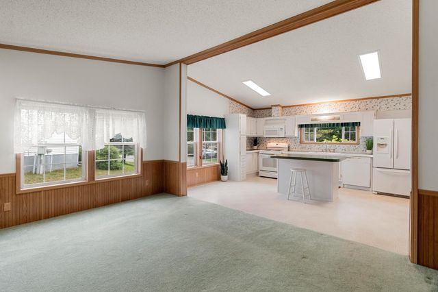 611 Meadowbend Road, Williston, VT 05495