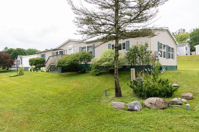 611 Meadowbend Road, Williston, VT 05495