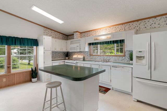 611 Meadowbend Road, Williston, VT 05495