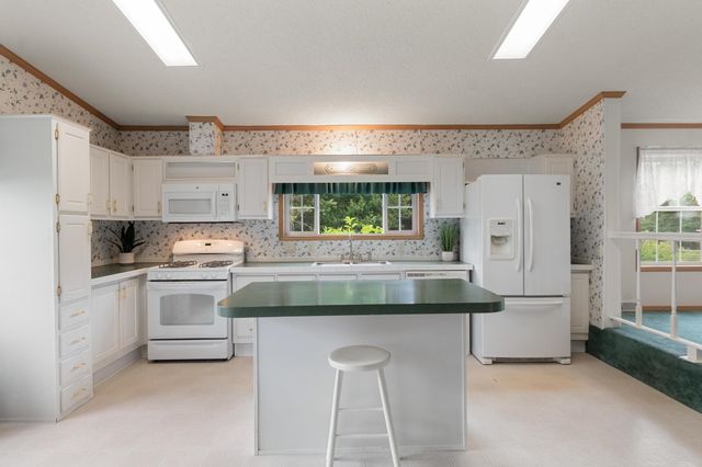 611 Meadowbend Road, Williston, VT 05495
