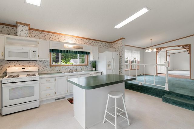 611 Meadowbend Road, Williston, VT 05495