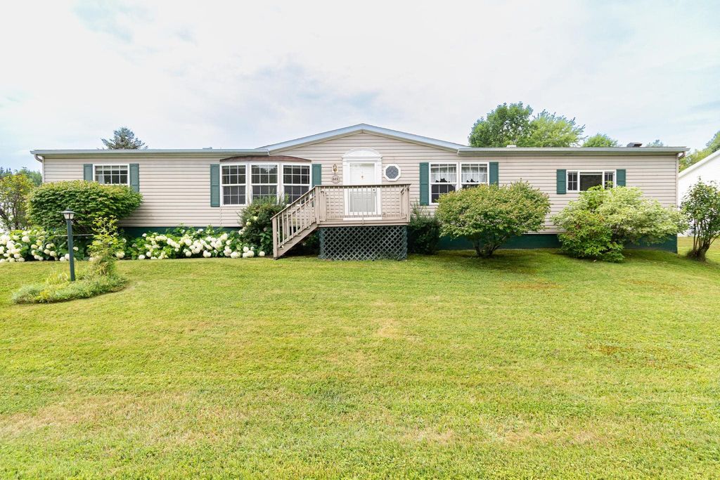 611 Meadowbend Road, Williston, VT 05495