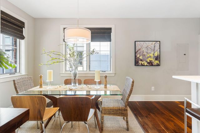 19 Brewster Court, Charleston, SC 29403