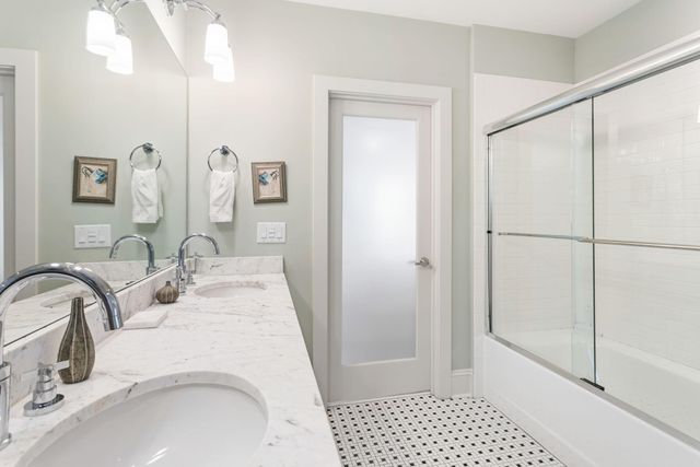 19 Brewster Court, Charleston, SC 29403