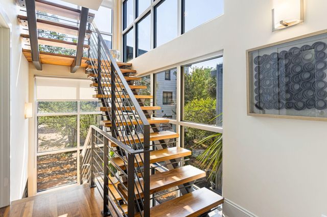 19 Brewster Court, Charleston, SC 29403