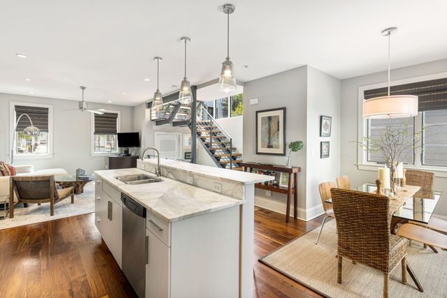 19 Brewster Court, Charleston, SC 29403