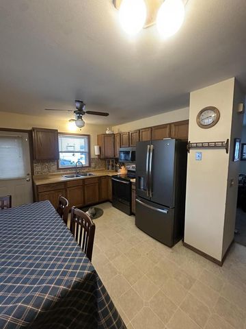 258 W Bridge STREET, Grafton, WI 53024