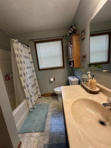 258 W Bridge STREET, Grafton, WI 53024