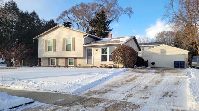 258 W Bridge STREET, Grafton, WI 53024