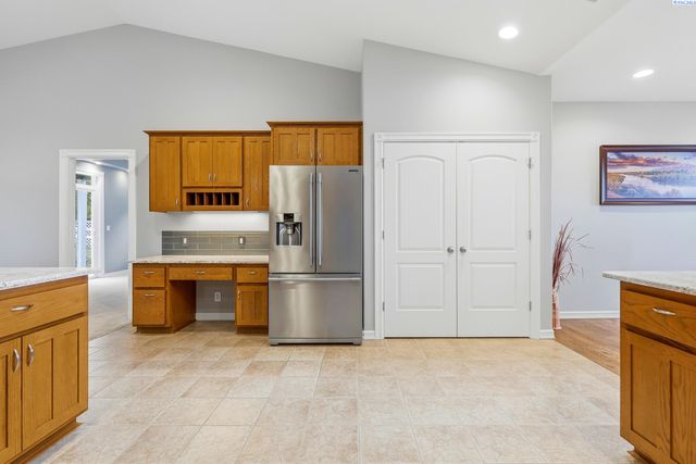 5313 W Wernett Rd, Pasco, WA 99301