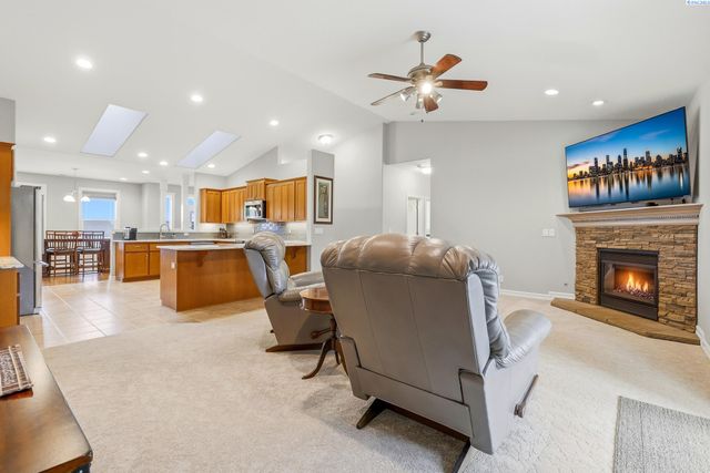 5313 W Wernett Rd, Pasco, WA 99301