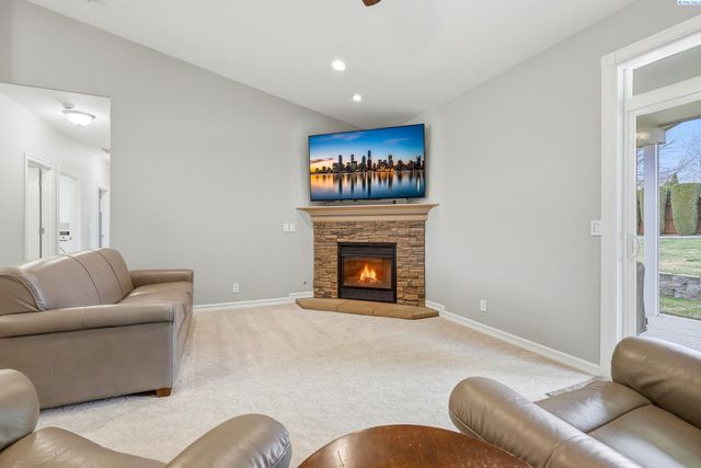 5313 W Wernett Rd, Pasco, WA 99301