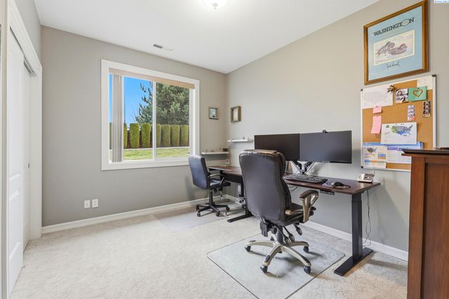 5313 W Wernett Rd, Pasco, WA 99301