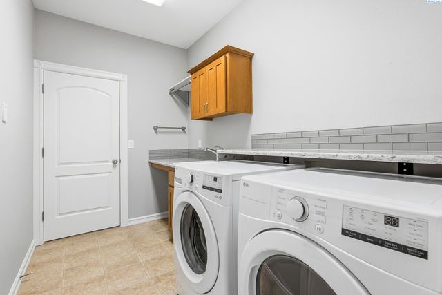 5313 W Wernett Rd, Pasco, WA 99301