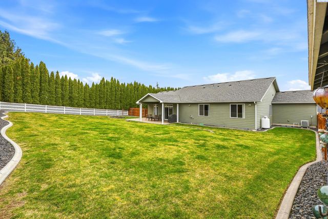 5313 W Wernett Rd, Pasco, WA 99301