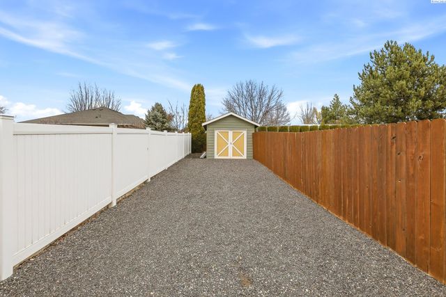 5313 W Wernett Rd, Pasco, WA 99301