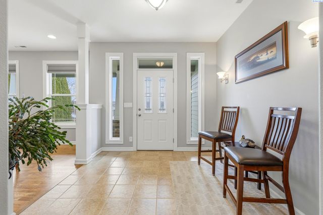 5313 W Wernett Rd, Pasco, WA 99301