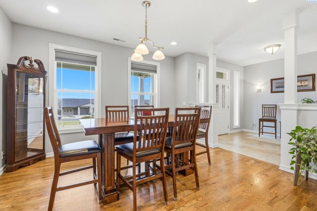 5313 W Wernett Rd, Pasco, WA 99301