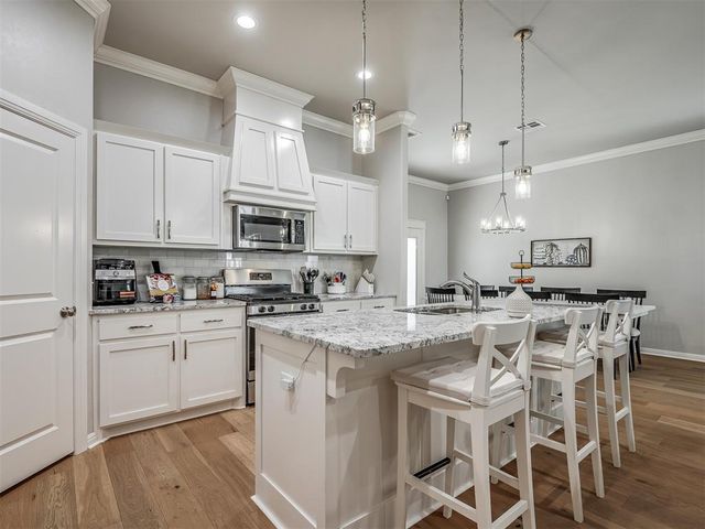 10808 NW 28th Terrace, Yukon, OK 73099