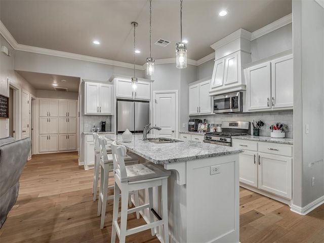 10808 NW 28th Terrace, Yukon, OK 73099