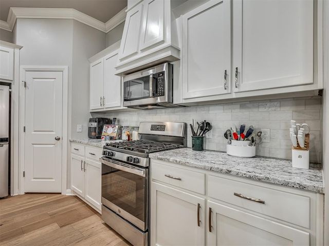 10808 NW 28th Terrace, Yukon, OK 73099