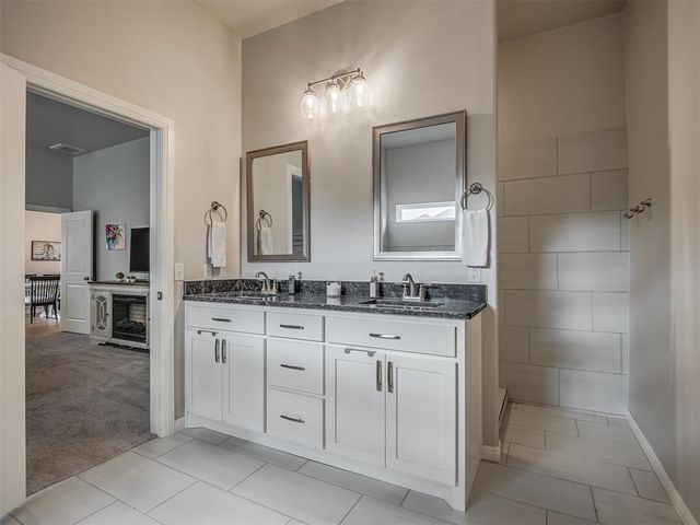 10808 NW 28th Terrace, Yukon, OK 73099