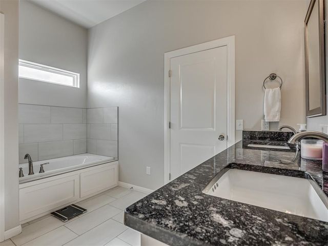 10808 NW 28th Terrace, Yukon, OK 73099