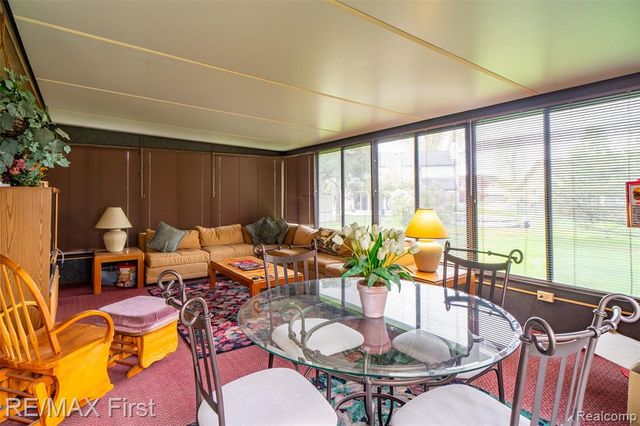 47799 Farmbrook Court, Chesterfield, MI 48051