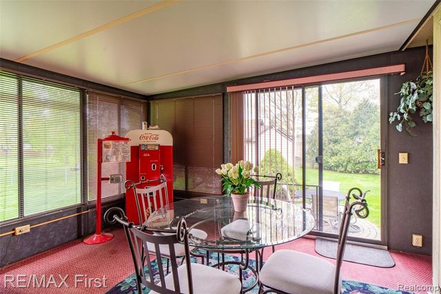 47799 Farmbrook Court, Chesterfield, MI 48051