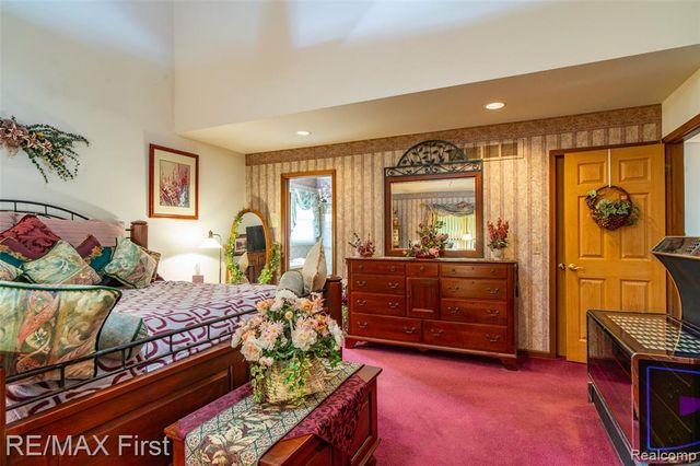 47799 Farmbrook Court, Chesterfield, MI 48051