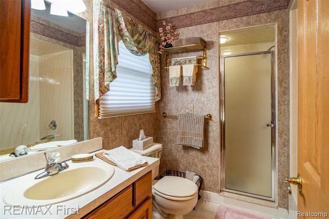 47799 Farmbrook Court, Chesterfield, MI 48051