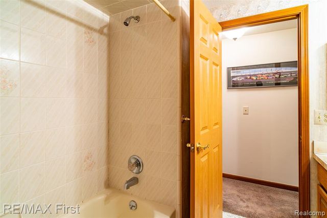 47799 Farmbrook Court, Chesterfield, MI 48051