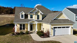 189 WINDSOR DR, Fishersville, VA 22939