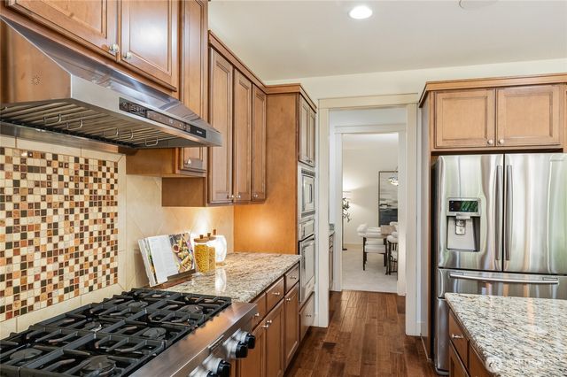 10711 Elliston Way NE, Redmond, WA 98053