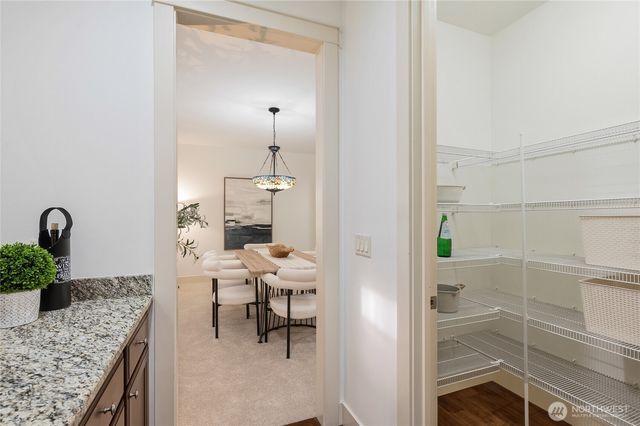 10711 Elliston Way NE, Redmond, WA 98053