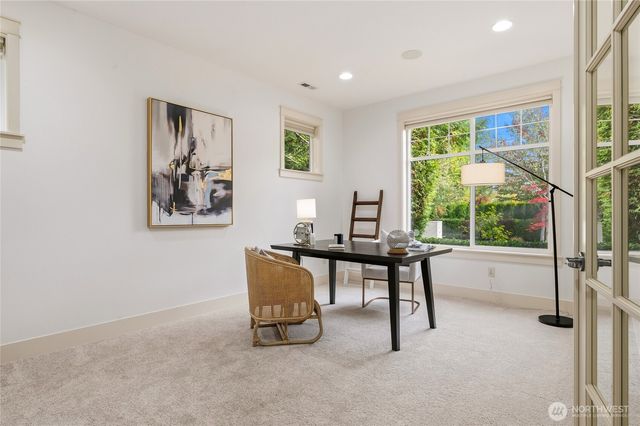 10711 Elliston Way NE, Redmond, WA 98053