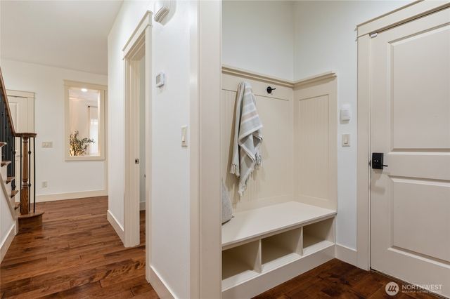 10711 Elliston Way NE, Redmond, WA 98053