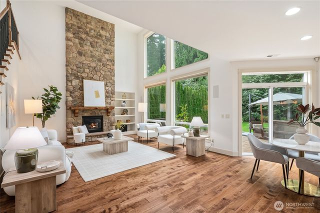 10711 Elliston Way NE, Redmond, WA 98053