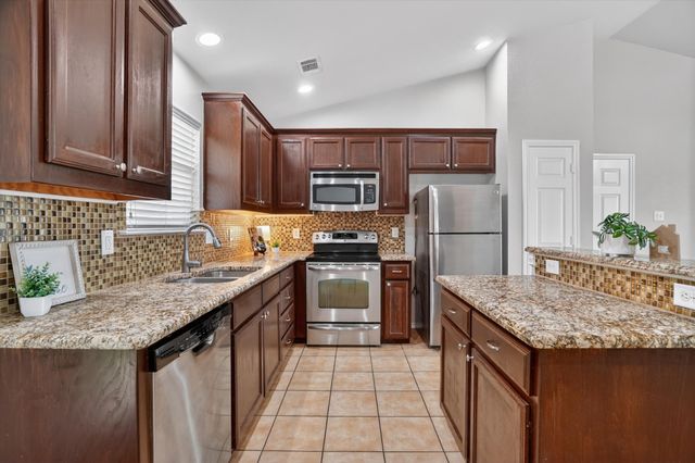 6520 Geneva Lane, Fort Worth, TX 76131