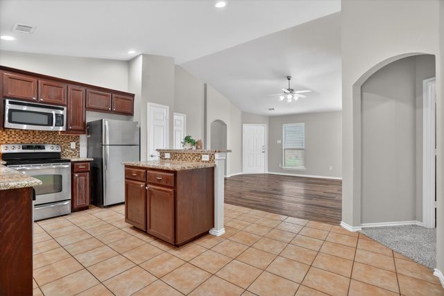 6520 Geneva Lane, Fort Worth, TX 76131