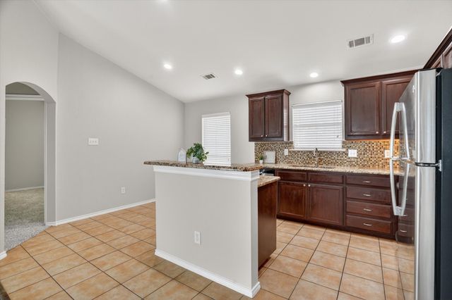 6520 Geneva Lane, Fort Worth, TX 76131