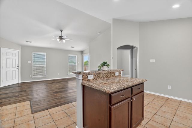 6520 Geneva Lane, Fort Worth, TX 76131
