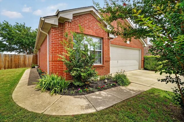 6520 Geneva Lane, Fort Worth, TX 76131